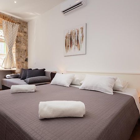 Lux Cindro Studio In Split Center Apartment Bagian luar foto