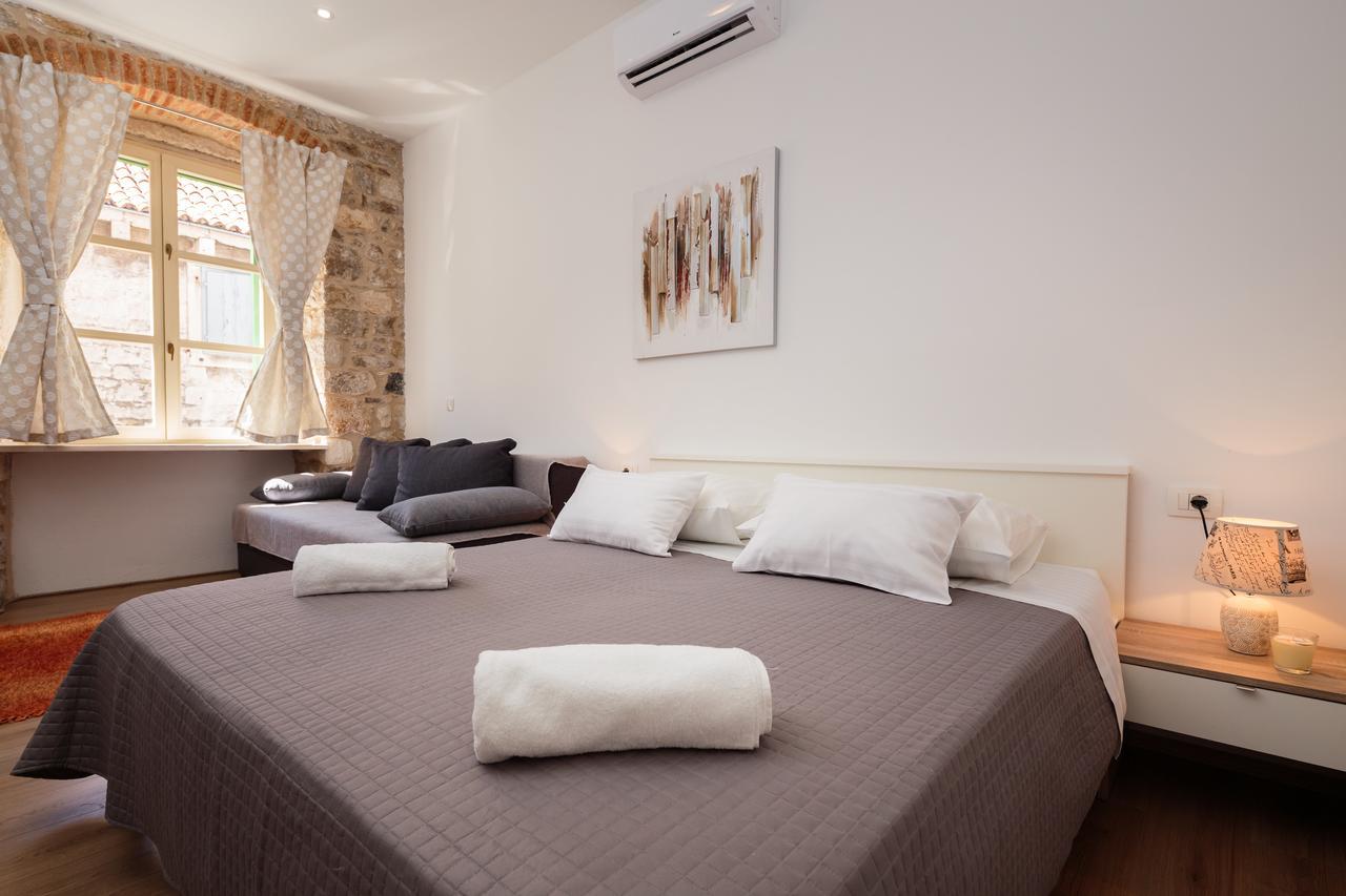 Lux Cindro Studio In Split Center Apartment Bagian luar foto